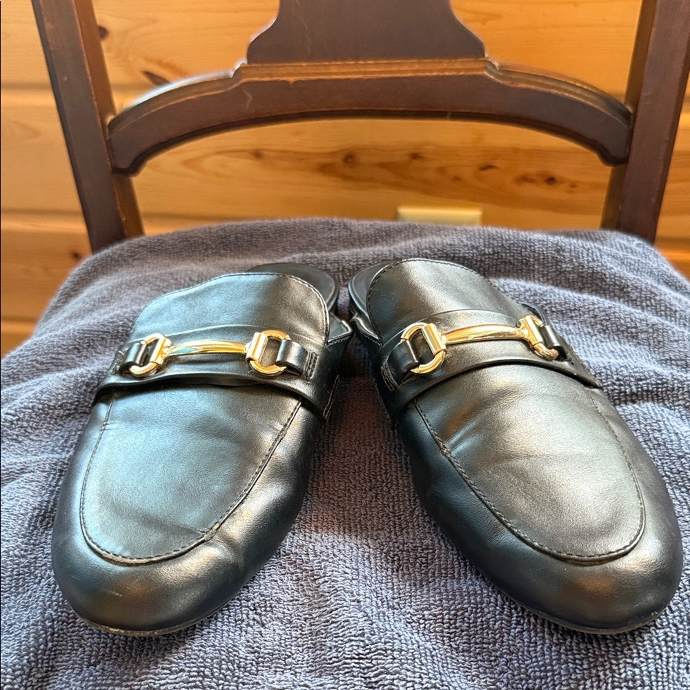 Big Buddha Black Leather Slip-On Loafers with Gold Buckle 8.5 - Picture 4 of 8